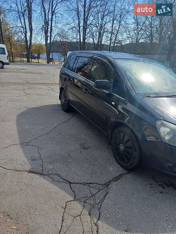 Минивэн Opel Zafira 2011 в Житомире фото 4 Минивэн Opel Zafira 2011 в Житомире