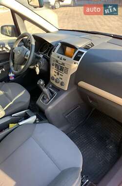 Минивэн Opel Zafira 2008 в 