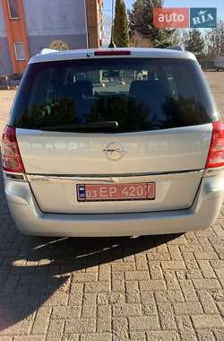 Минивэн Opel Zafira 2008 в 
