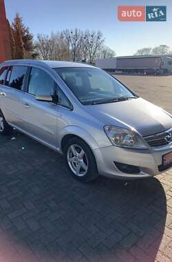 Минивэн Opel Zafira 2008 в 