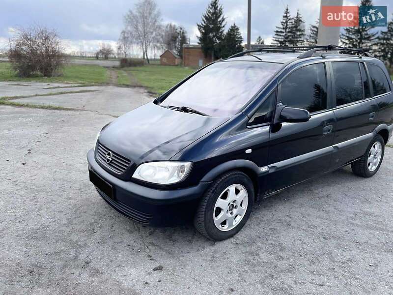 Минивэн Opel Zafira 2002 в 