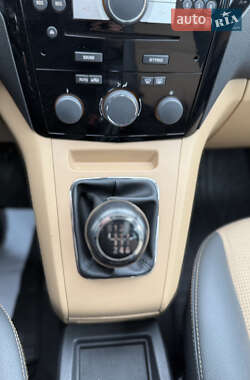 Минивэн Opel Zafira 2010 в 