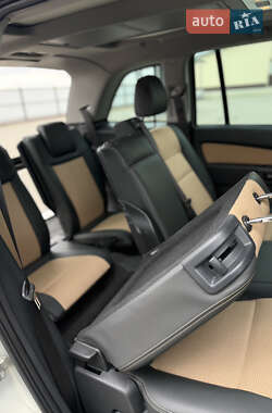 Минивэн Opel Zafira 2010 в 