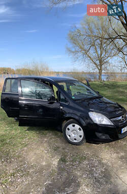 Минивэн Opel Zafira 2008 в 