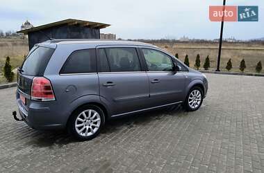 Минивэн Opel Zafira 2008 в 