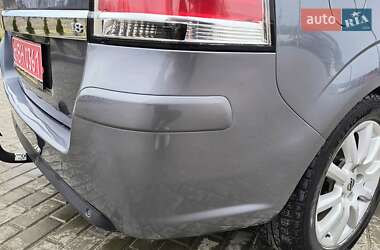 Минивэн Opel Zafira 2008 в 
