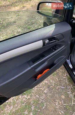 Минивэн Opel Zafira 2008 в 