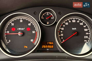 Минивэн Opel Zafira 2011 в 
