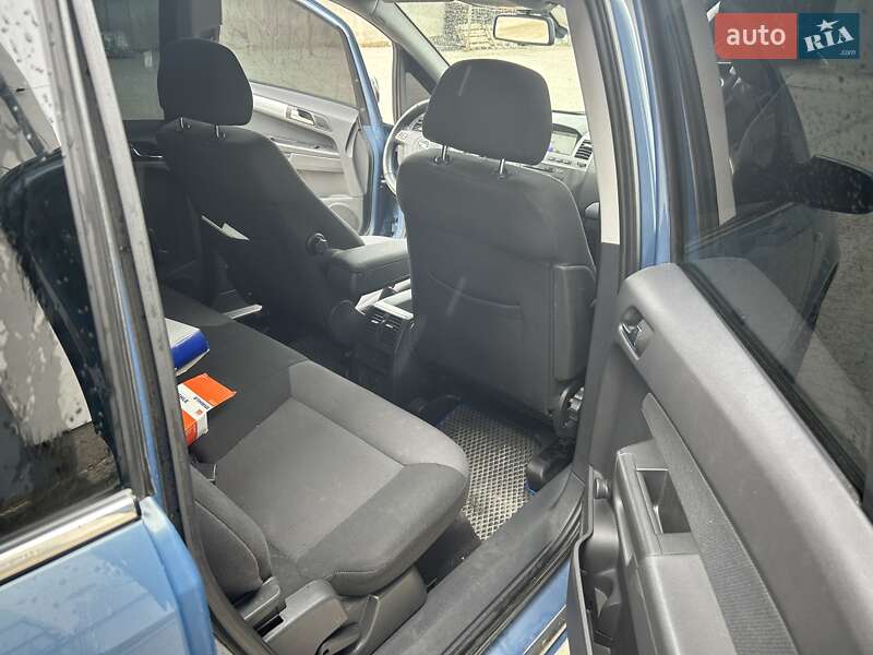 Мінівен Opel Zafira 2007 в Чорткові