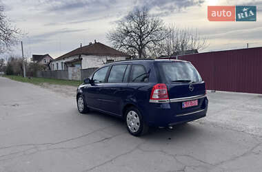 Минивэн Opel Zafira 2013 в 