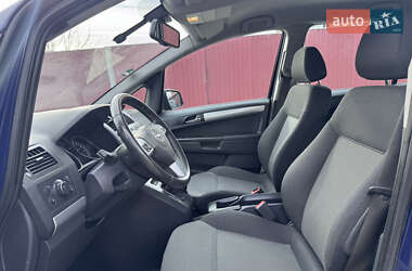 Минивэн Opel Zafira 2013 в 