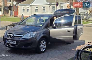 Минивэн Opel Zafira 2008 в 