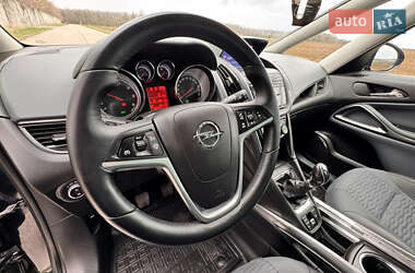 Минивэн Opel Zafira 2013 в 