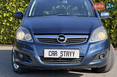 Мінівен Opel Zafira 2011 в 