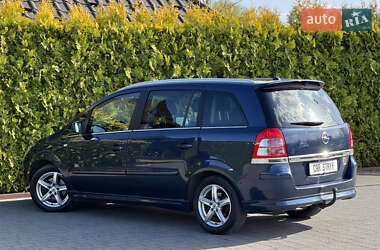 Мінівен Opel Zafira 2011 в 