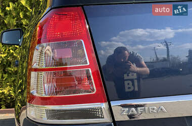 Мінівен Opel Zafira 2011 в 