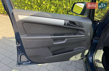 Мінівен Opel Zafira 2011 в 