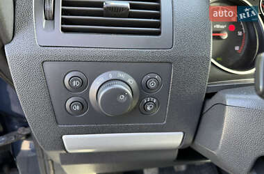 Мінівен Opel Zafira 2011 в 