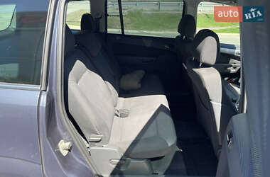 Мінівен Opel Zafira 2010 в 