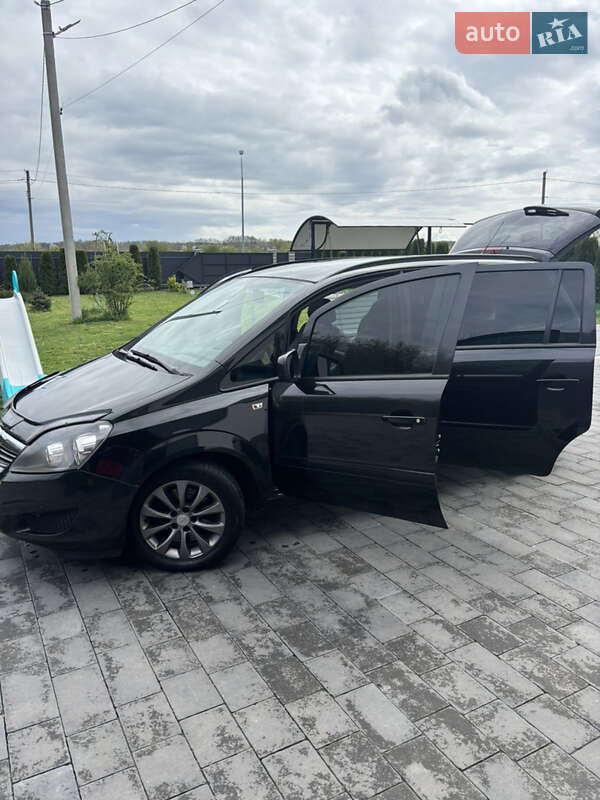 Opel Zafira 2011