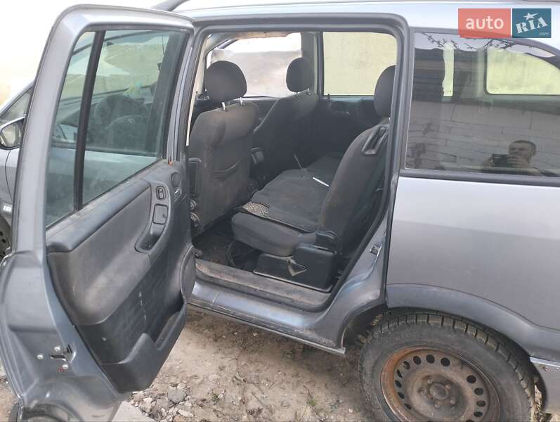 Мінівен Opel Zafira 2003 в Микуличах