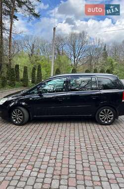 Мінівен Opel Zafira 2011 в 