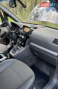 Мінівен Opel Zafira 2011 в 