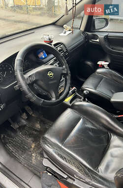 Минивэн Opel Zafira 2003 в 