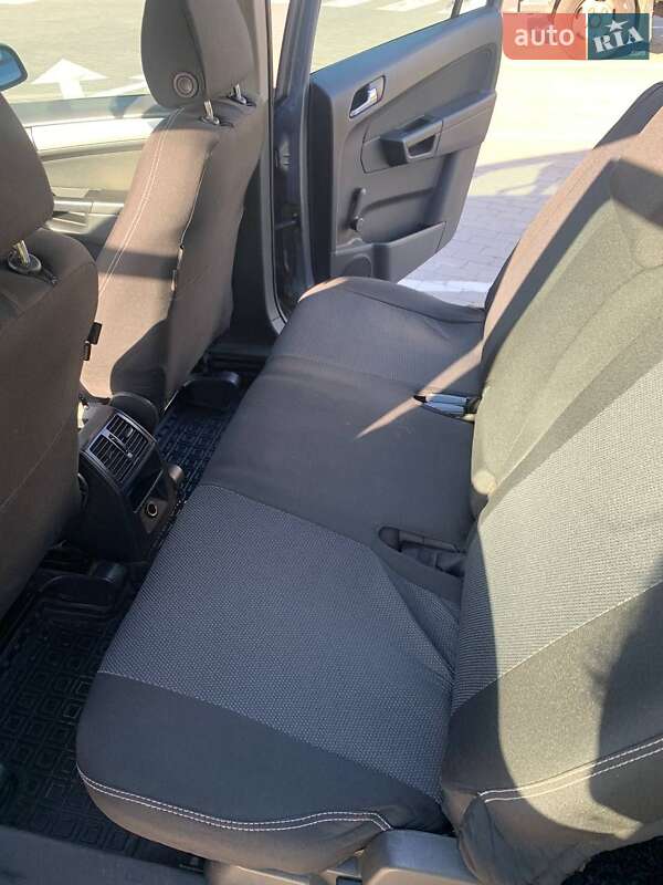 Минивэн Opel Zafira 2006 в Одессе