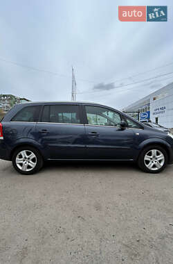 Минивэн Opel Zafira 2008 в 