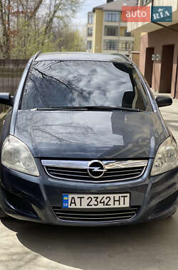 Минивэн Opel Zafira 2009 в 
