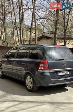 Минивэн Opel Zafira 2009 в 