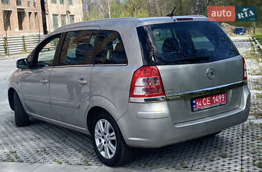 Мінівен Opel Zafira 2011 в 