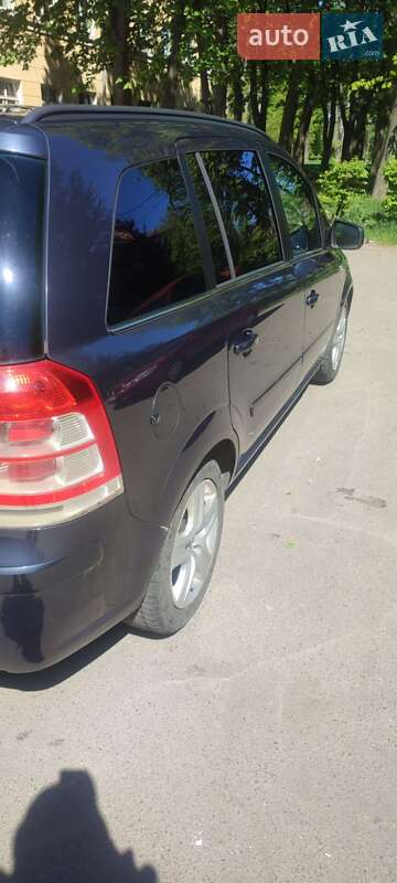 Мінівен Opel Zafira 2010 в Старокостянтинові