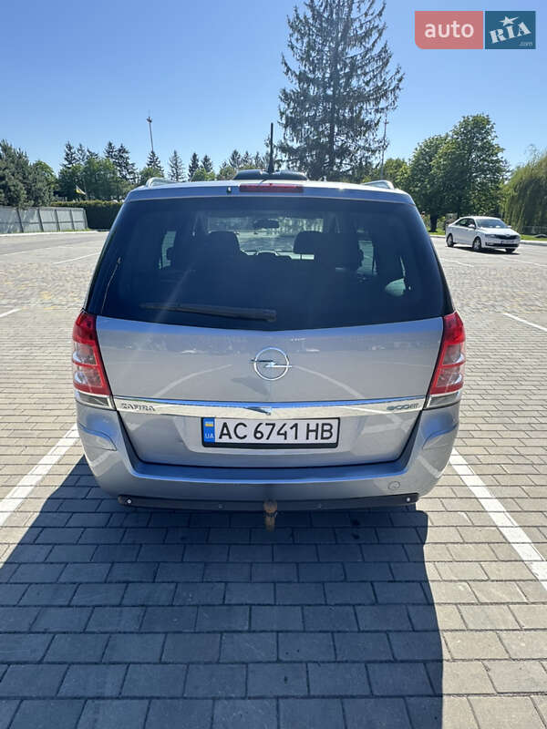 Мінівен Opel Zafira 2010 в Луцьку