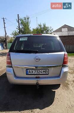 Минивэн Opel Zafira 2005 в 