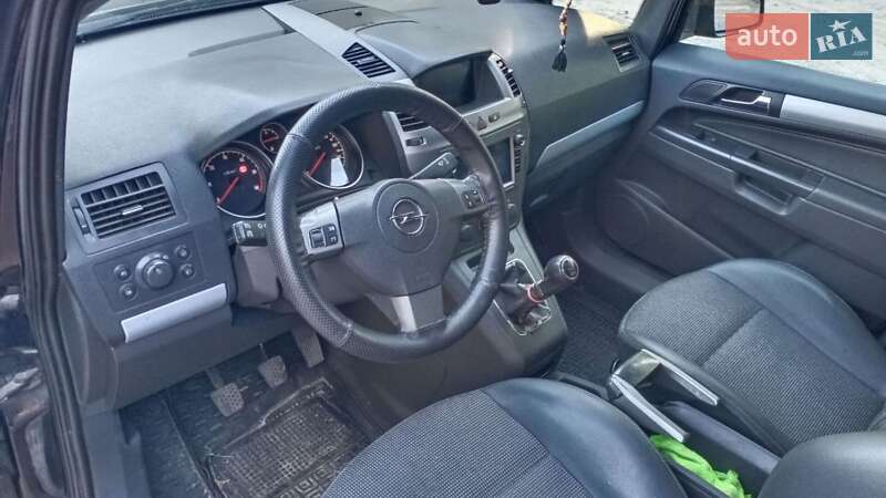Минивэн Opel Zafira 2006 в Броварах