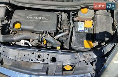 Минивэн Opel Zafira 2009 в 