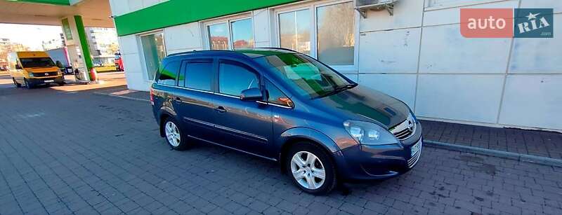 Opel Zafira 2010