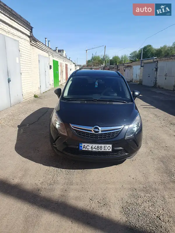 Opel Zafira 2014