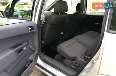 Мінівен Opel Zafira 2009 в 