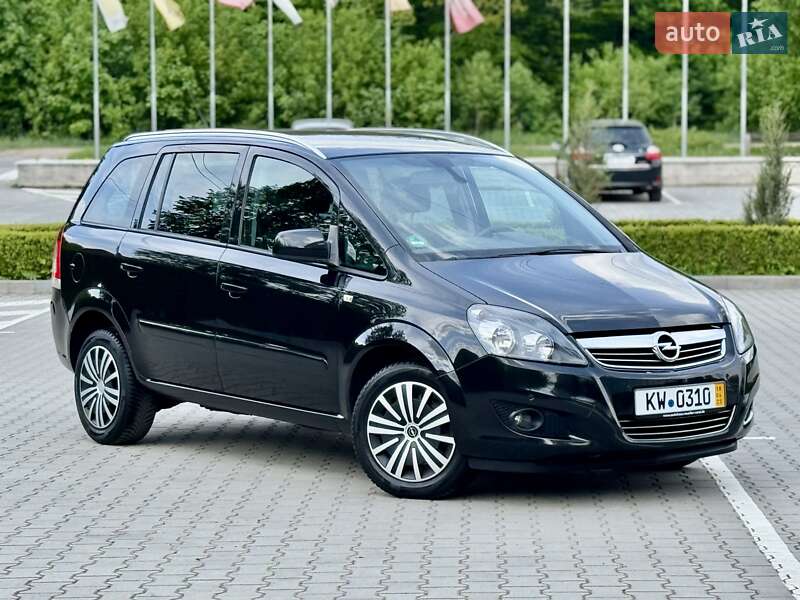 Мінівен Opel Zafira 2013 в 