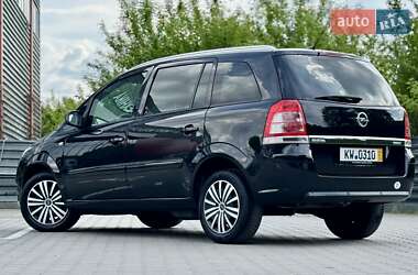 Мінівен Opel Zafira 2013 в 