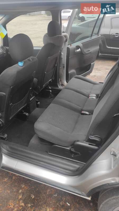 Минивэн Opel Zafira 2004 в Броварах