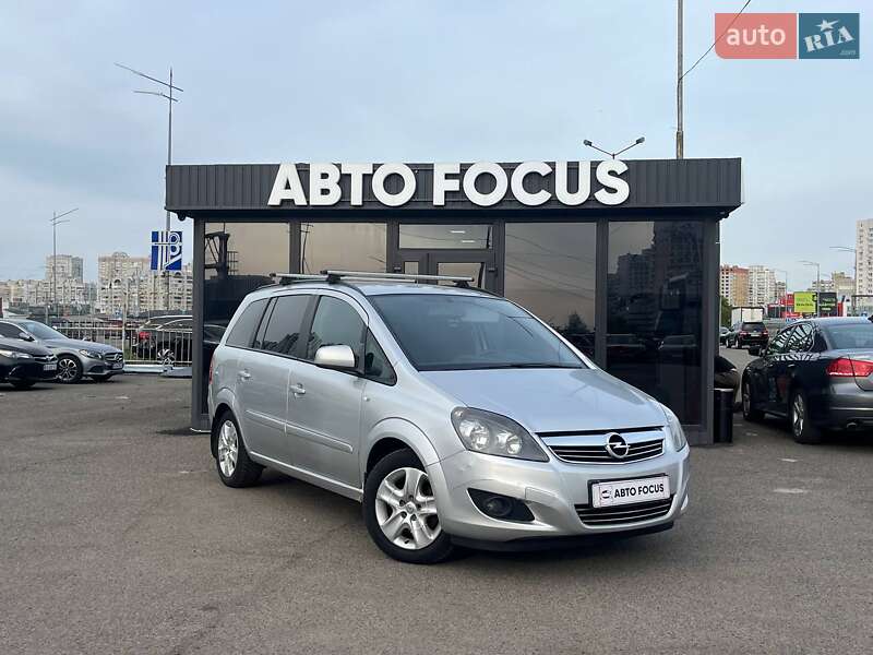 Opel Zafira 2011