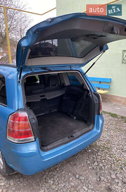Мінівен Opel Zafira 2005 в 