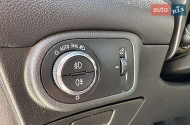 Минивэн Opel Zafira 2012 в 