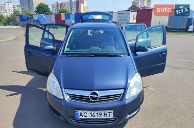 Минивэн Opel Zafira 2008 в 