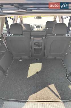 Минивэн Opel Zafira 2008 в 