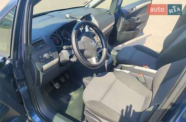 Минивэн Opel Zafira 2008 в 